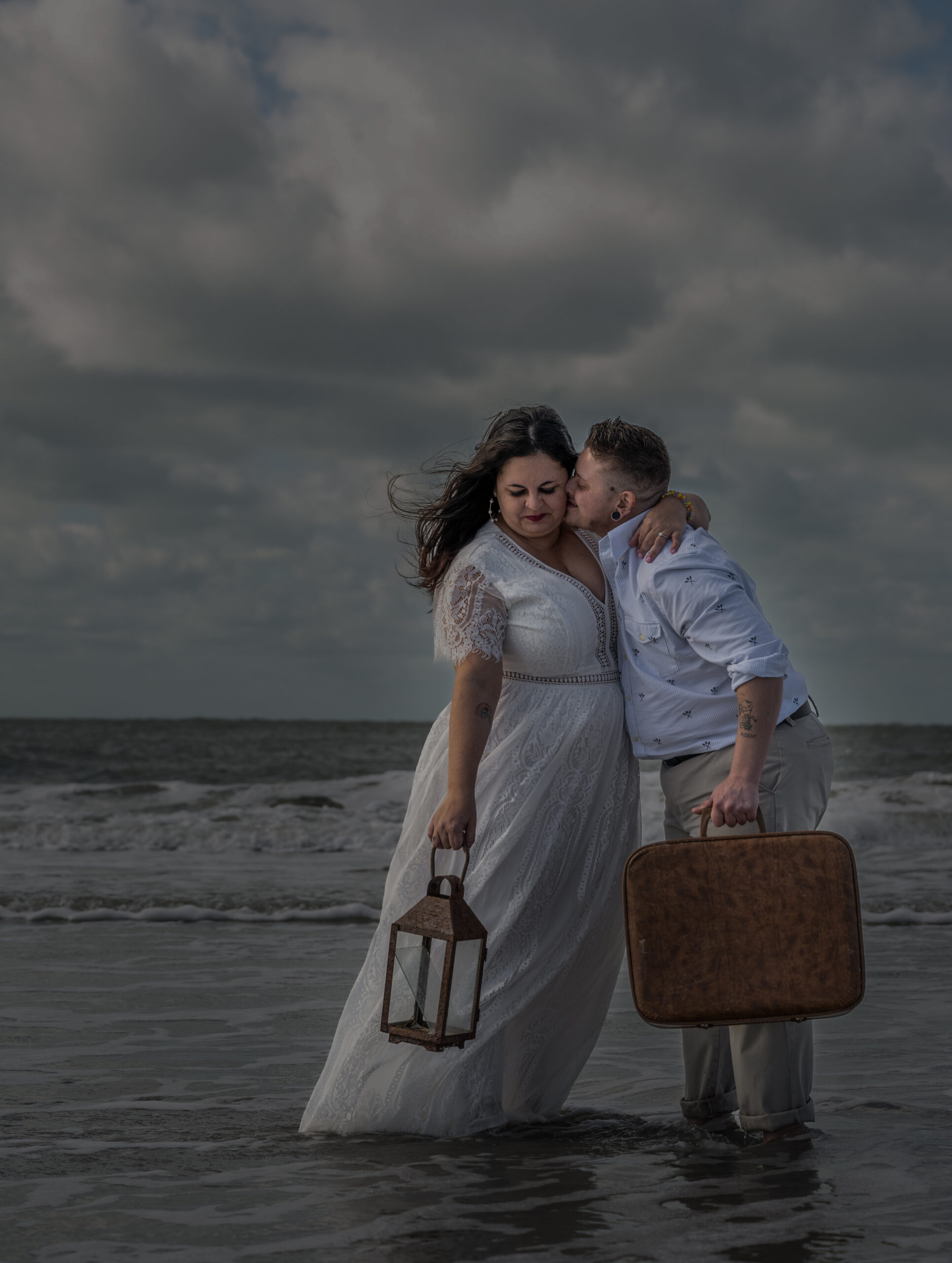 Engagement Photo Prop Ideas: 10 Creative and Fun Options for Your Photoshoot