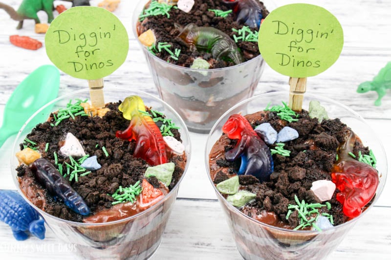 Digging for Dinos Treat Cups