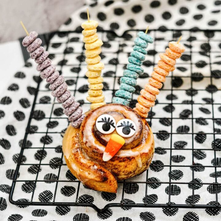 Thanksgiving Cinnamon Rolls For Kids