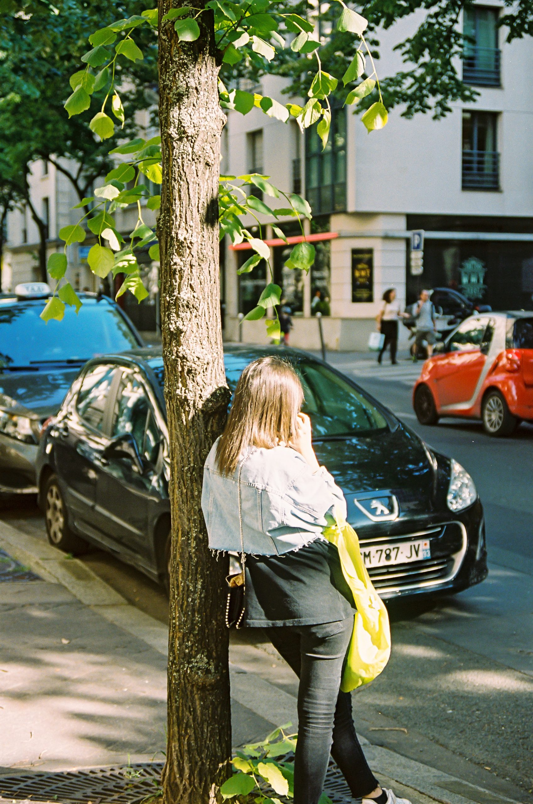 4 Critical Driving Lessons to Teach Your Kids